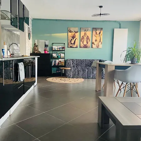 Les Perdrix Apartman *