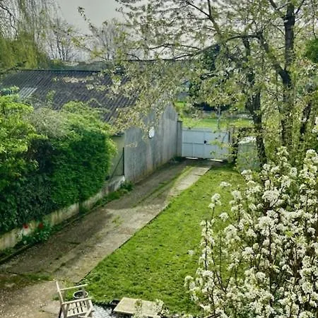 Les Perdrix Apartman *